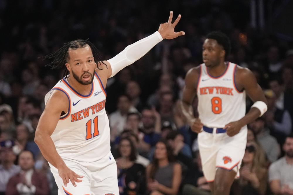 他在场上发 他在场上发