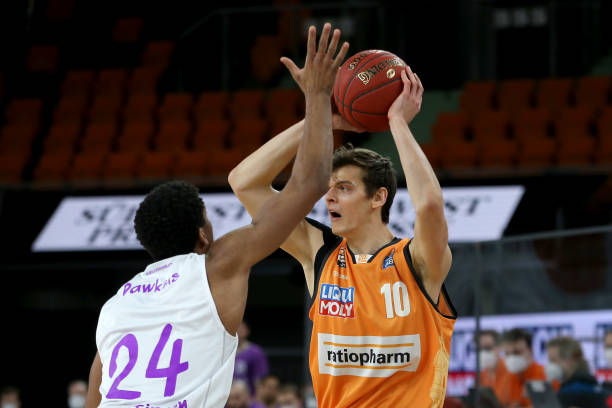 艺高超的 艺高超的