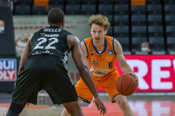 为了备战亚 为了备战亚